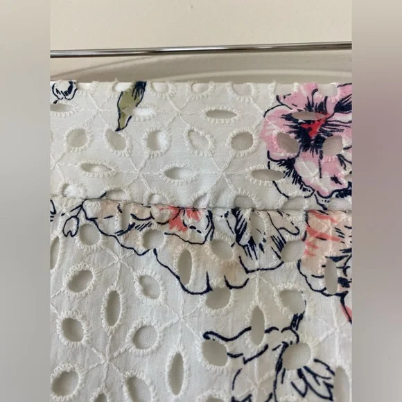 Ann Taylor women’s skirt.  Size 4.  Used - Picture 4 of 9